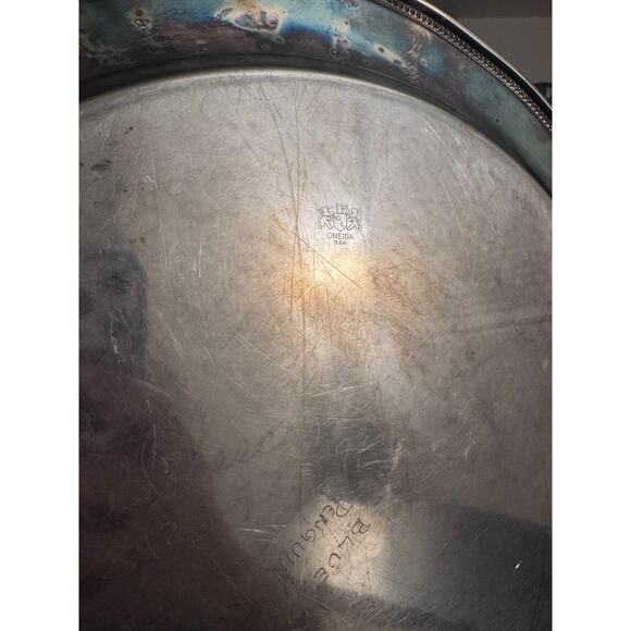 Vintage ONEIDA USA Silver Plated Ornate Design ~15” Round Serving Tray Platter - Picture 4 of 4